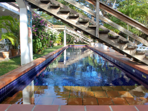 Summerland Suites Bon Accord Village Екстериор снимка